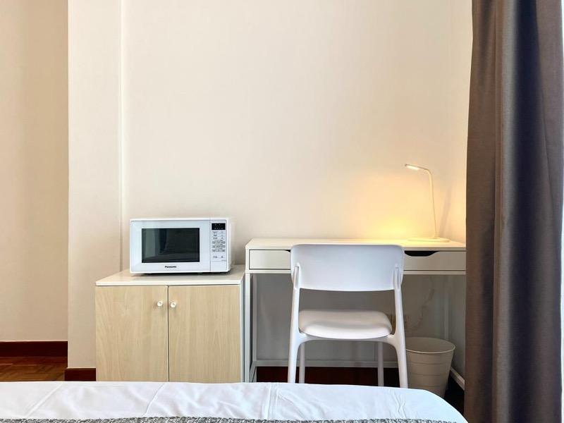 Condominium for Rent, Emerald Park Condominium Room Rental, $2,400, 1 Bed 1 Bath 100 sqft $24.00 psf, SGD 2,400