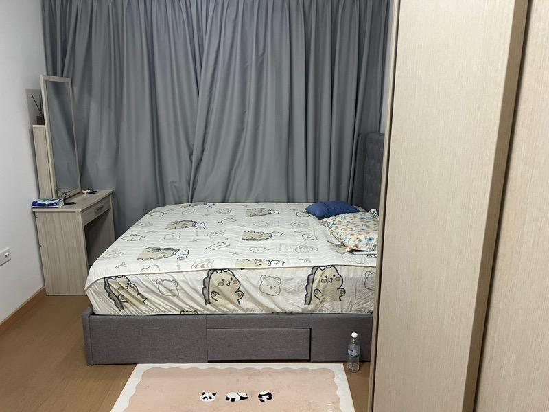 Condominium for Rent, Treasure at Tampines Condominium Room Rental, $1,580, 1 Bed 2 Bath 160 sqft $9.88 psf, SGD 1,580 | 99-year Leasehold