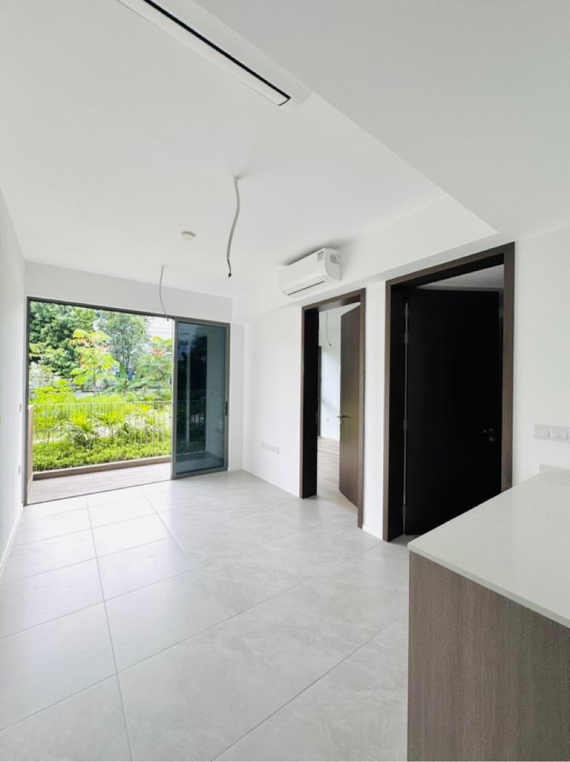 Prop-GPT: Condominium: D27 Yishun The Watergardens at Canberra