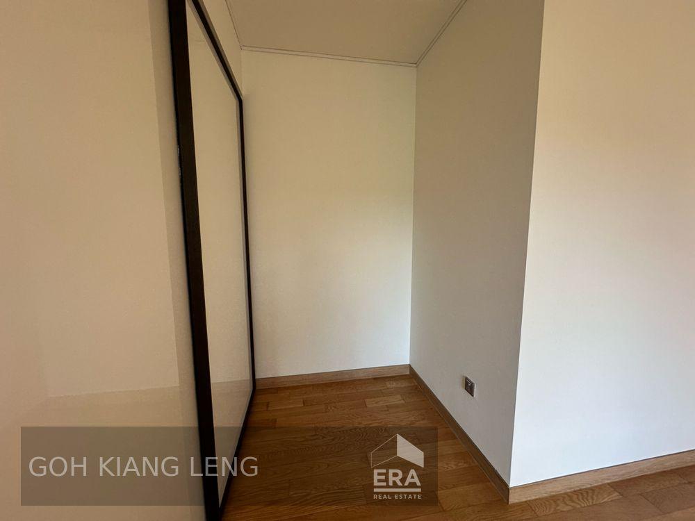Condominium for Rent: 