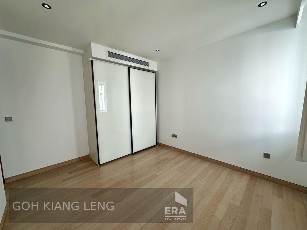 Condominium for Rent: 