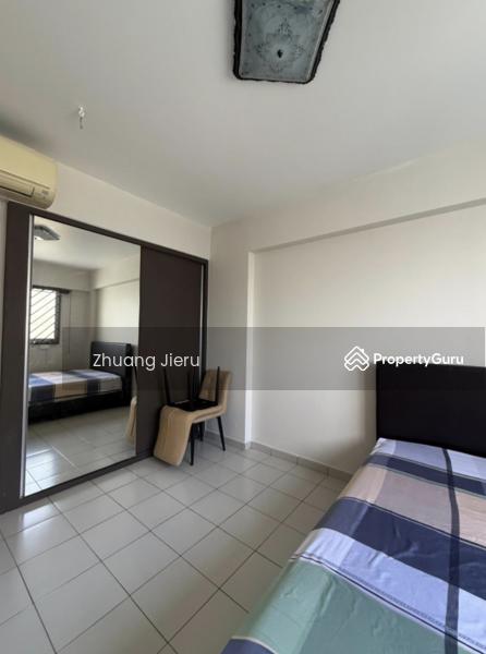 HDB Flat for Rent, 403 Fajar Road, SGD 800 | 99-year lease