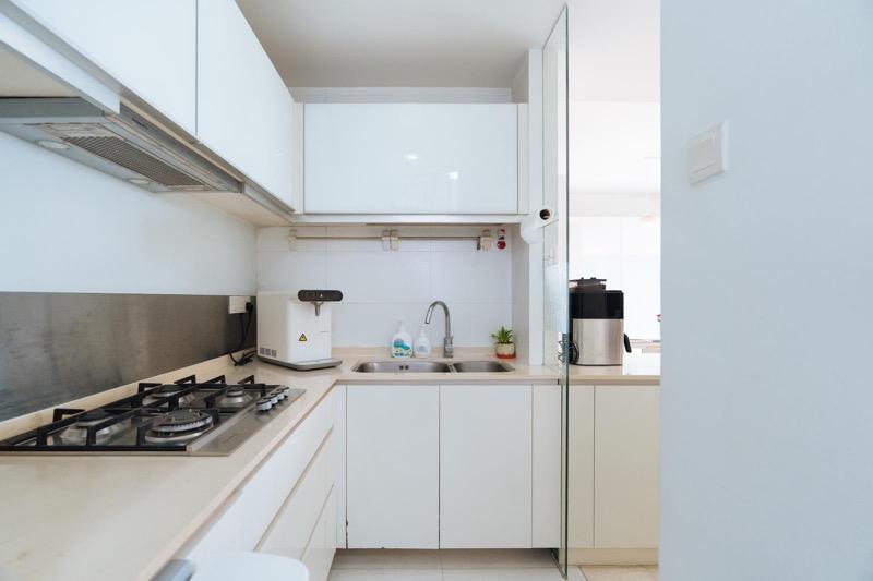 Apartment for Rent, The Centris Apartment Room Rental, $2,100, 1 Bed 1 Bath 1,152 sqft $1.82 psf, SGD 2,100 | 99-year Leasehold