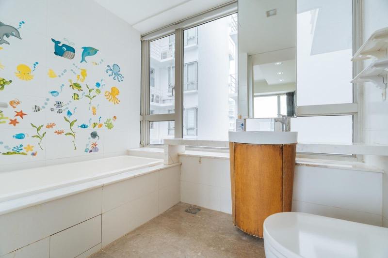 Apartment for Rent, The Centris Apartment Room Rental, $2,100, 1 Bed 1 Bath 1,152 sqft $1.82 psf, SGD 2,100 | 99-year Leasehold