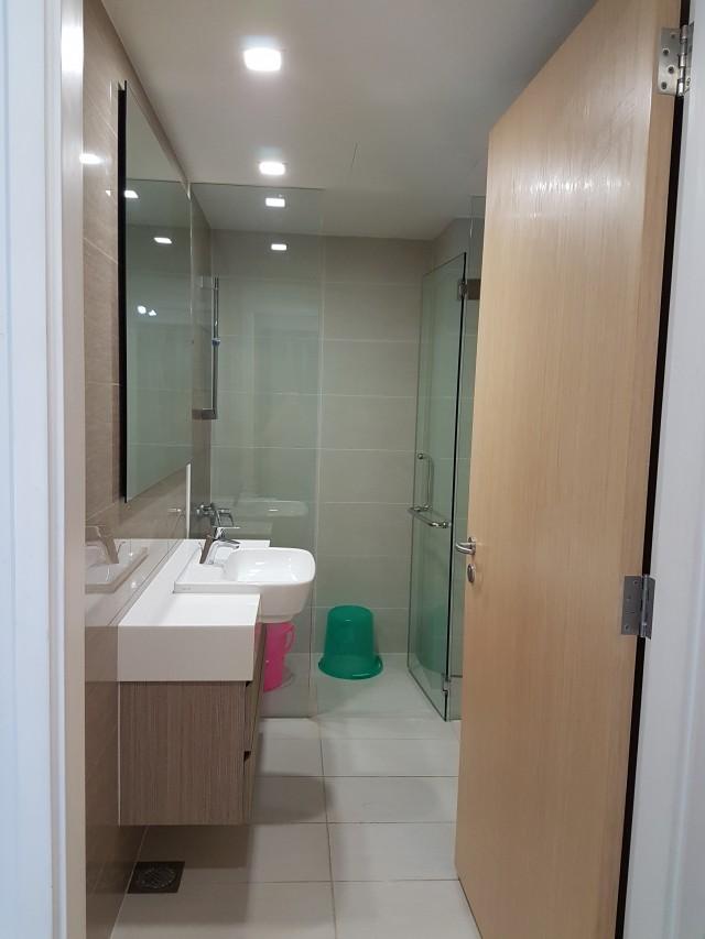 The Lakefront Residences Condominium For Rent, $5,000, 3 Bed 2 Bath 1,001 sqft $5.00 psf