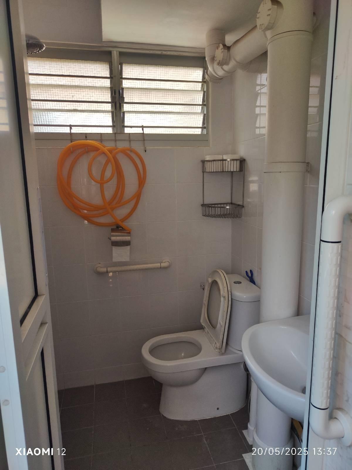 HDB Apartment for Rent, 560 Ang Mo Kio Avenue 10 HDB Apartment Room Rental, $800, 1 Bed 1 Bath 108 sqft $7.41 psf, SGD 800 | 99-year Leasehold