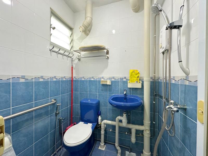 HDB Apartment for Rent, 456 Ang Mo Kio Avenue 10 HDB Apartment Room Rental, $1,300, 1 Bed 1 Bath 161 sqft $8.07 psf, SGD 1,300 | 99-year Leasehold