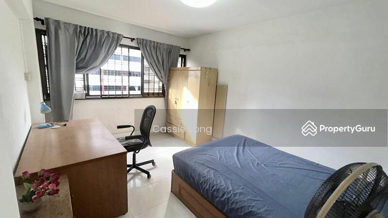 Prop-GPT: HDB Flat: D05  605 Clementi West Street 1