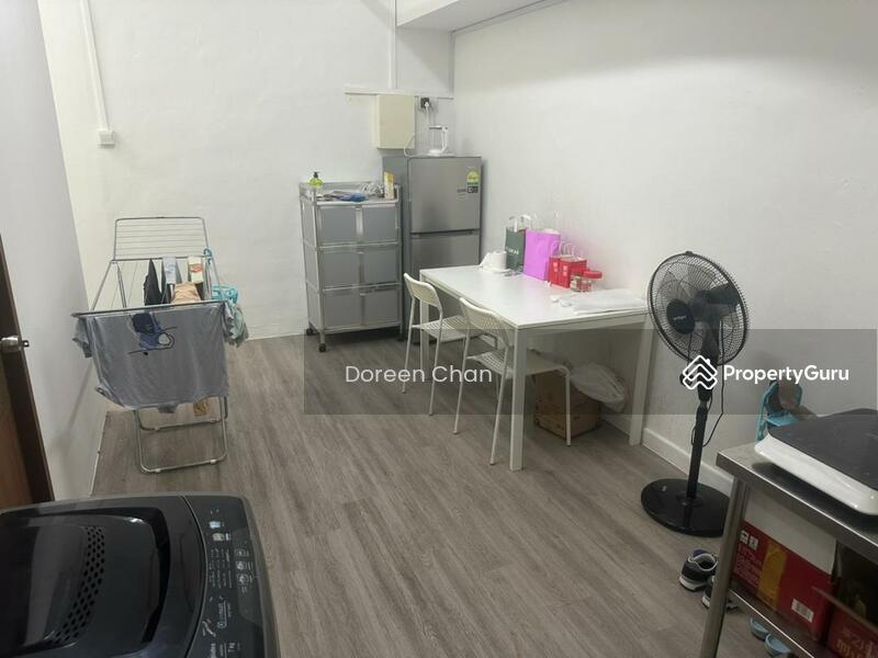 Prop-GPT: HDB Flat: D05  612 Clementi West Street 1