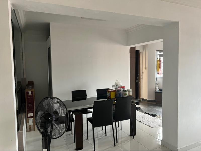 HDB Apartment for Rent: D18, 520333