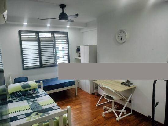 Prop-GPT: HDB Apartment: D22 Boon Lay 732 Jurong West Street 73