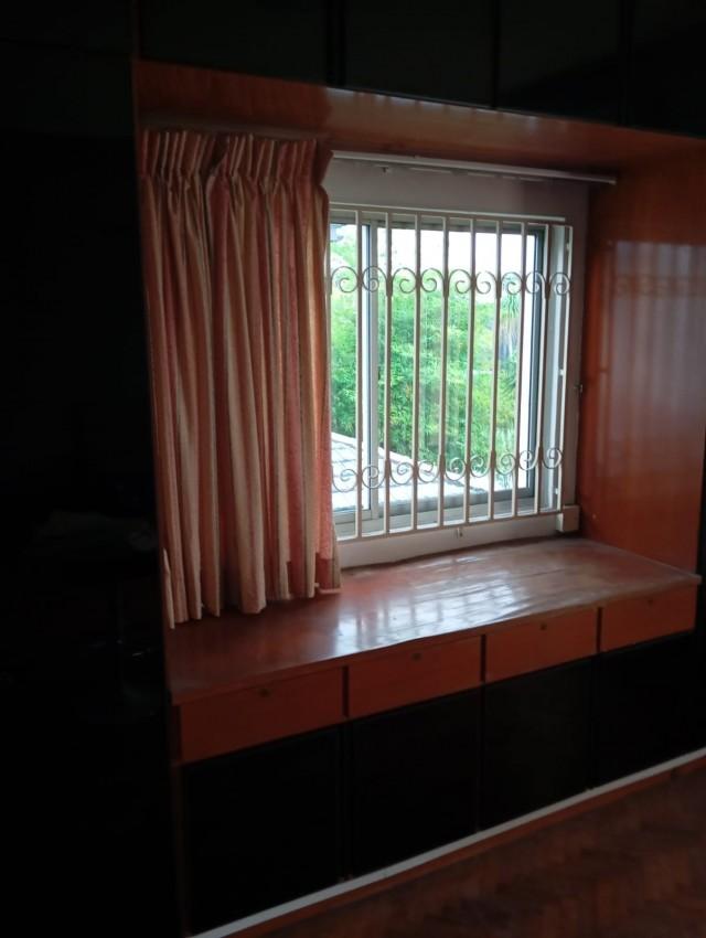 Eng Kong Garden Semi-Detached House For Rent, $7,000, 4 Bed 3 Bath 2,500 sqft $2.12 psf