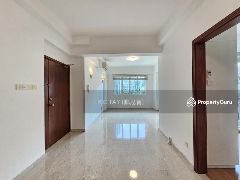 Prop-GPT: Apartment: D10  The Princeton