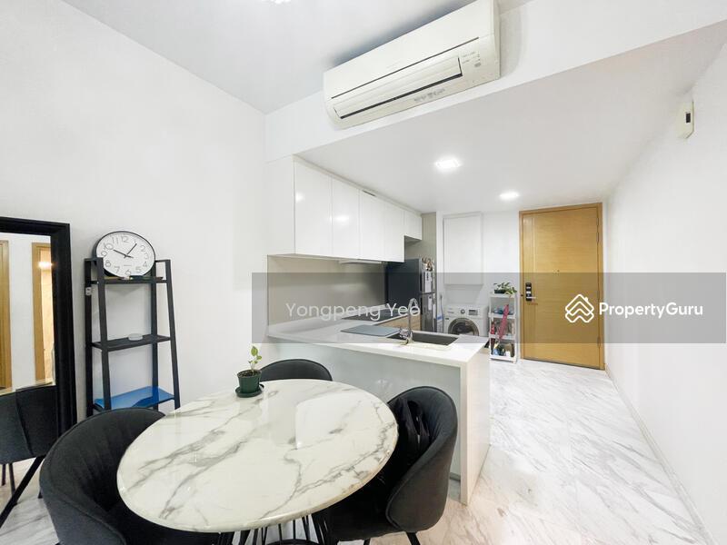 Prop-GPT: Apartment: D09 Cairnhill WaterScape @ Cavenagh