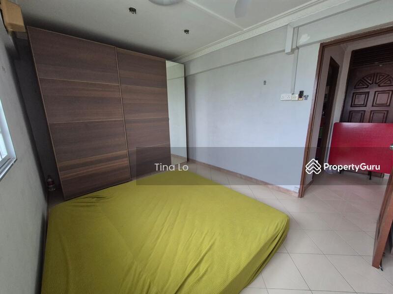 Prop-GPT: HDB Flat: D27 Yishun 203 Yishun Street 21