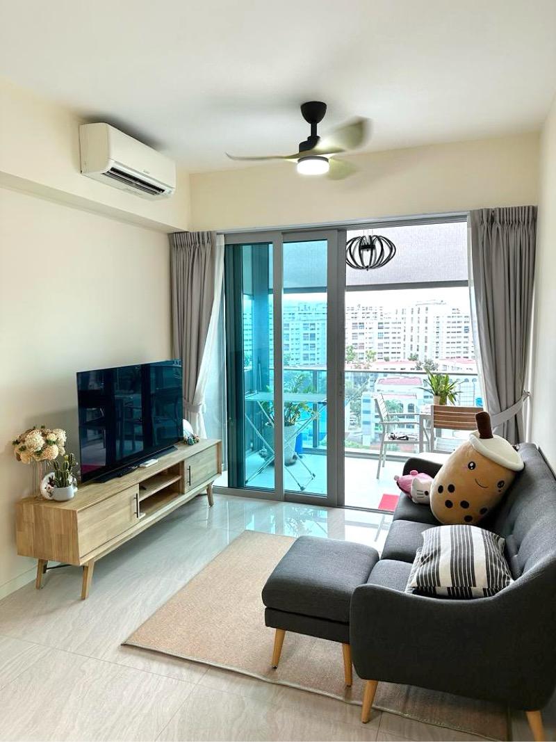 Prop-GPT: Condominium: D19  Stars of Kovan