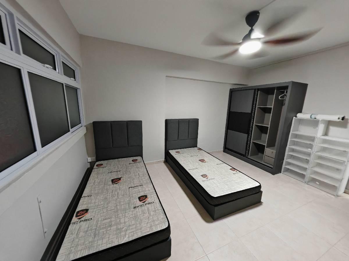 Prop-GPT: HDB Apartment: D23 Bukit Batok 101 Bukit Batok West Avenue 6