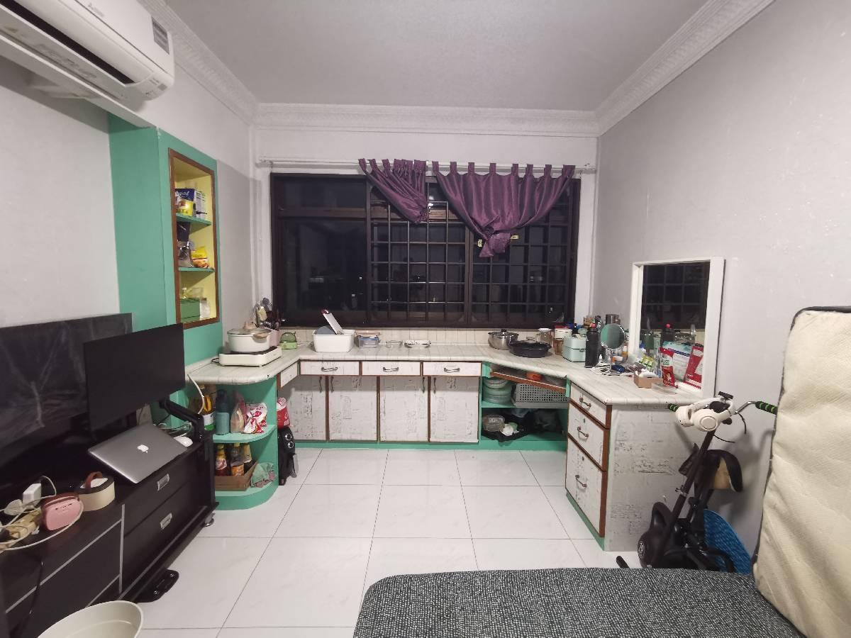 Prop-GPT: HDB Apartment: D25  624A Woodlands Drive 52