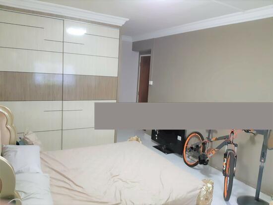 384 Tampines Street 32 HDB Apartment For Rent, $4,000, 3 Bed 2 Bath 1,389 sqft $2.88 psf