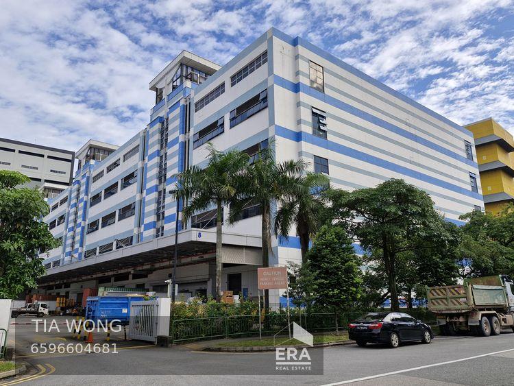 Prop-GPT: Light Industry:   B2 Warehouse In Pandan Crescent For Rent