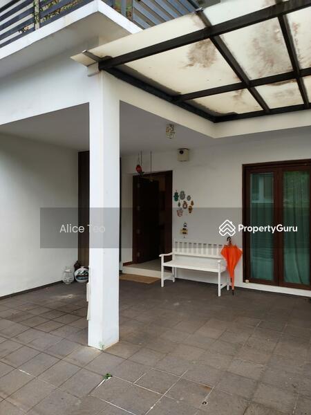 Prop-GPT: Terrace: D10 Holland Mount Sinai