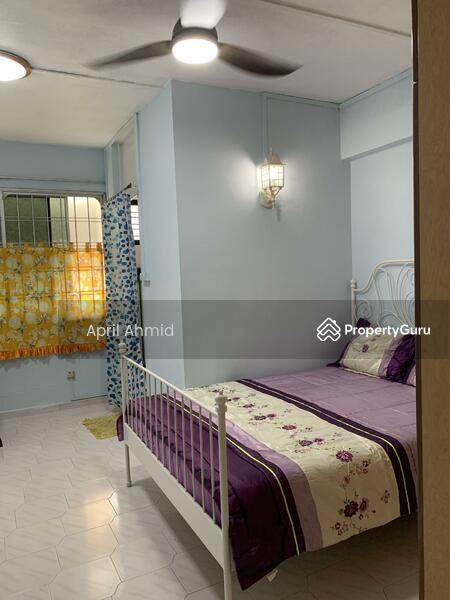 Prop-GPT: HDB Flat: D19  670 Hougang Avenue 8