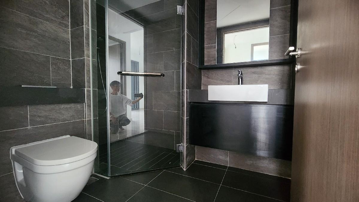 Condominium for Rent: D19, 554304