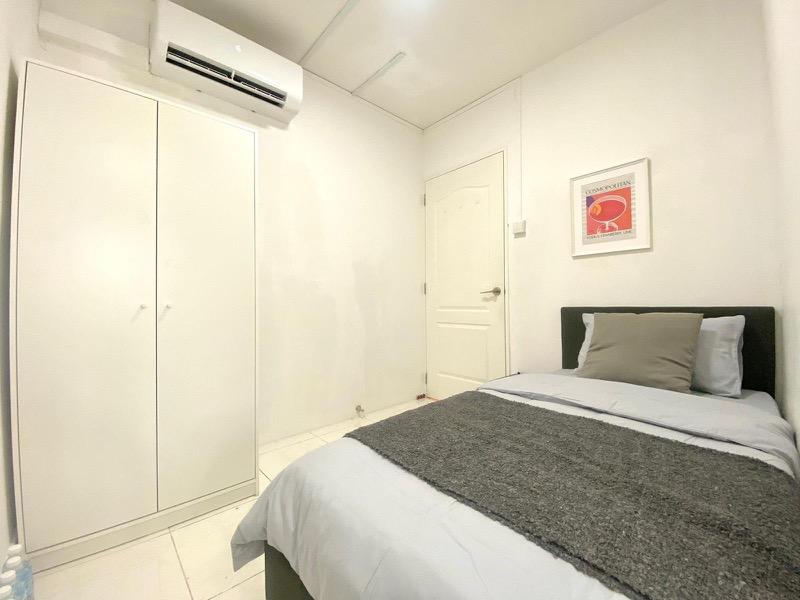 Apartment for Rent, Melville Park Apartment Room Rental, $1,000, 1 Bed 1 Bath 130 sqft $7.69 psf, SGD 1,000