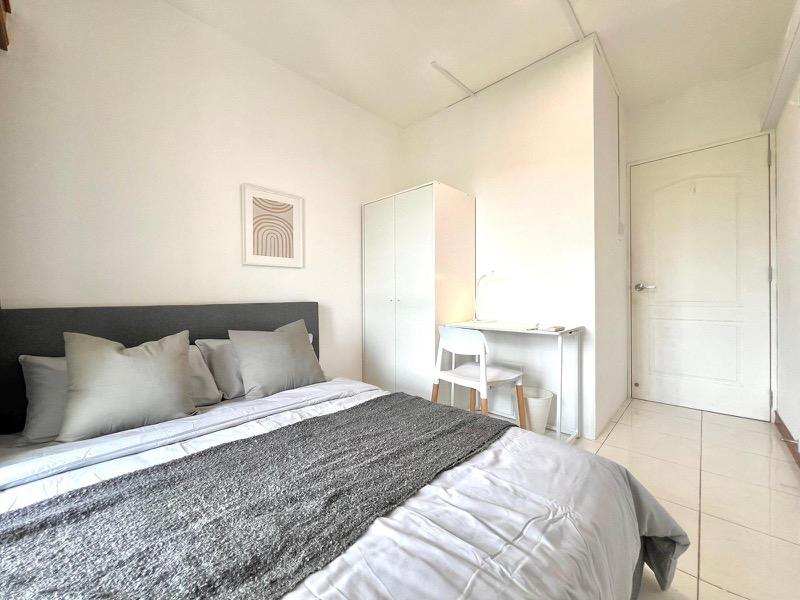 Apartment for Rent, Melville Park Apartment Room Rental, $1,200, 1 Bed 1 Bath 130 sqft $9.23 psf, SGD 1,200