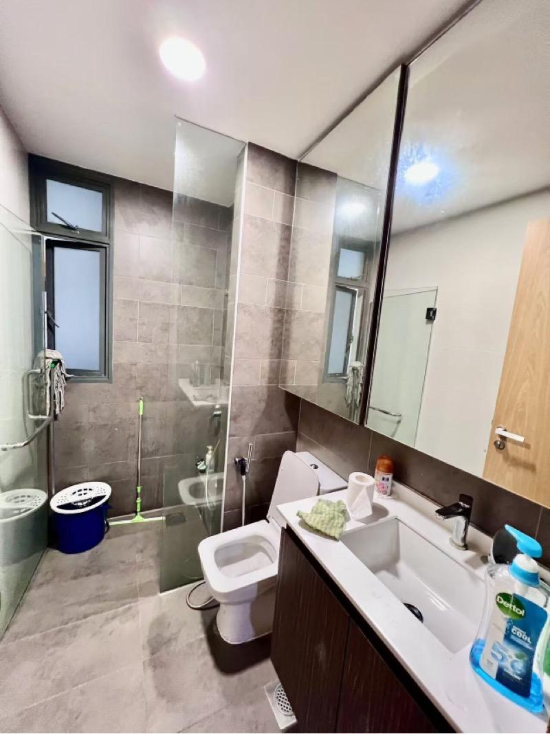 Parc Olympia Condominium For Rent, $3,400, 2 Bed 2 Bath 775 sqft $4.39 psf