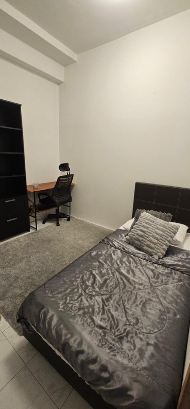 Apartment for Rent, International Plaza Apartment Room Rental, $1,249, 1 Bed 1 Bath 100 sqft $12.49 psf, SGD 1,249