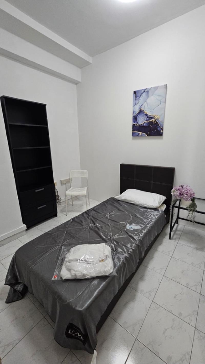 Apartment for Rent, International Plaza Apartment Room Rental, $1,249, 1 Bed 1 Bath 100 sqft $12.49 psf, SGD 1,249
