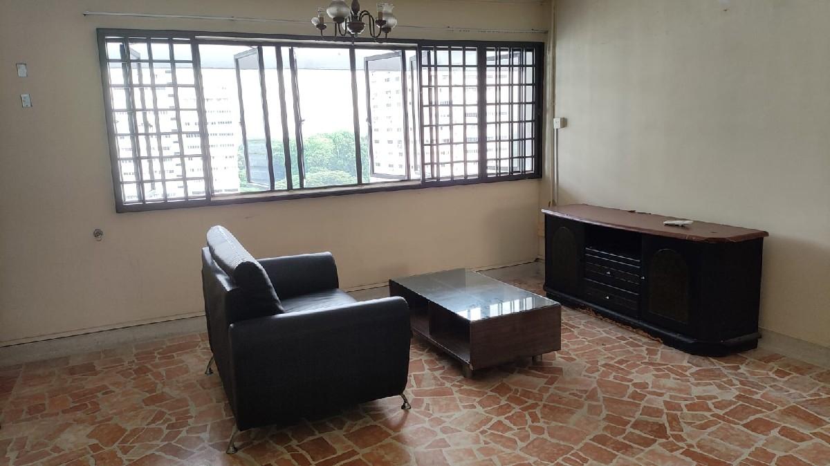 Prop-GPT: HDB Apartment: D15 Marine Parade 76 Marine Drive