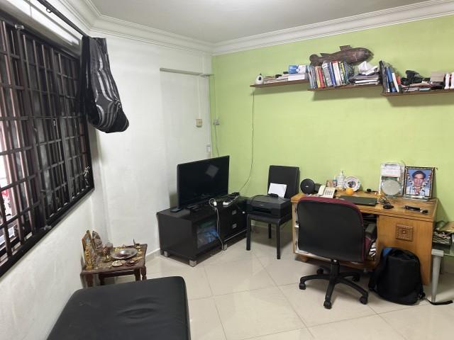 Prop-GPT: HDB Apartment: D19  248 Hougang Avenue 3