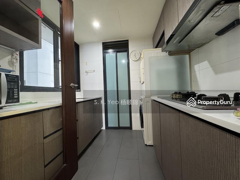 Executive Condominium for Rent: Punggol, D19, 828800