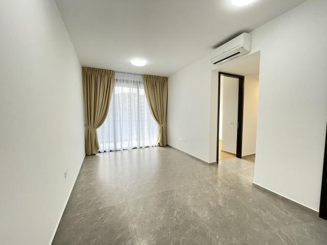Condominium for Rent, Park Colonial Condominium For Rent, $6,600, 3 Bed 2 Bath 915 sqft $7.21 psf, SGD 6,600 | 99-year Leasehold