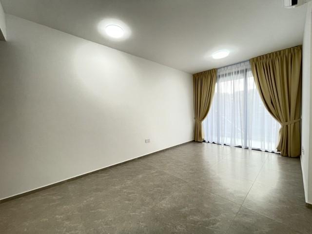 Condominium for Rent, Park Colonial Condominium For Rent, $6,600, 3 Bed 2 Bath 915 sqft $7.21 psf, SGD 6,600 | 99-year Leasehold
