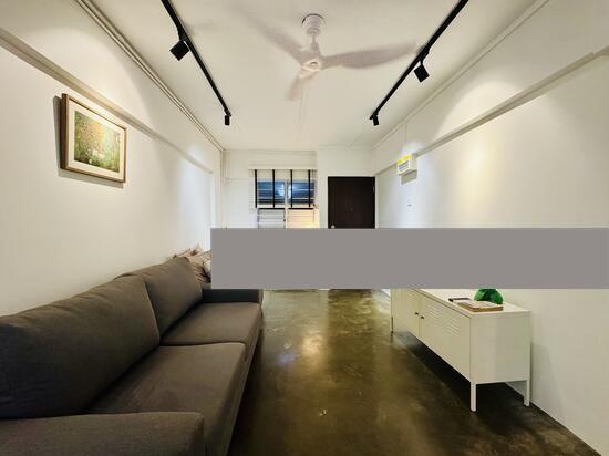 Prop-GPT: HDB Apartment: D20 Ang Mo Kio 230 Ang Mo Kio Avenue 3