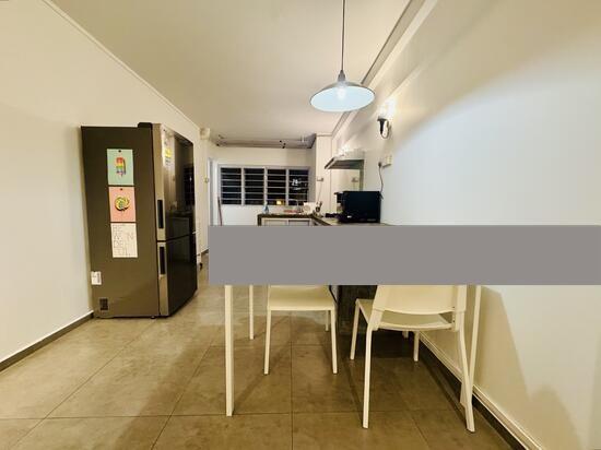 230 Ang Mo Kio Avenue 3 HDB Apartment For Rent, $3,500, 2 Bed 2 Bath 721 sqft $4.85 psf