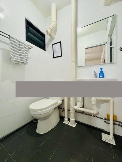 230 Ang Mo Kio Avenue 3 HDB Apartment For Rent, $3,500, 2 Bed 2 Bath 721 sqft $4.85 psf