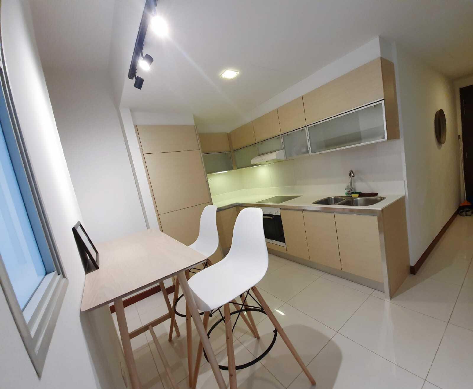 Prop-GPT: Apartment: D01 Marina The Sail @ Marina Bay