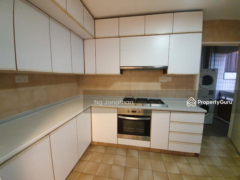 Condominium for Rent: Cairnhill, D09, 229740