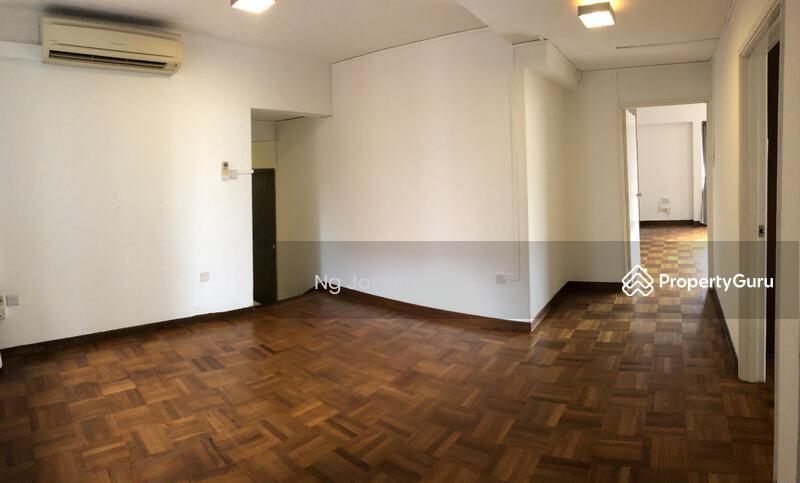 Condominium for Rent: Cairnhill, D09, 229740