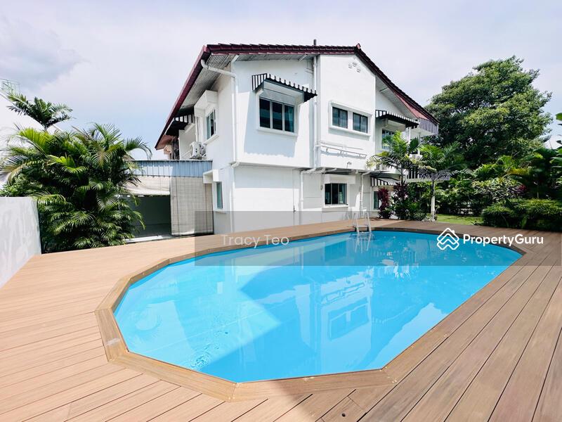 Prop-GPT: Semi-Detached: D10 Holland HENRY PARK