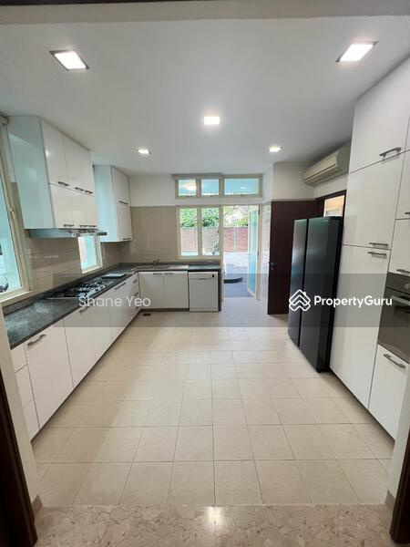 Semi-Detached for Rent, Charming 5 Bedrooms Semi-Detached For Lease @ Coronation Rd West, SGD 15,000