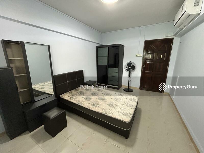 Prop-GPT: HDB Flat: D25  25 Marsiling Drive