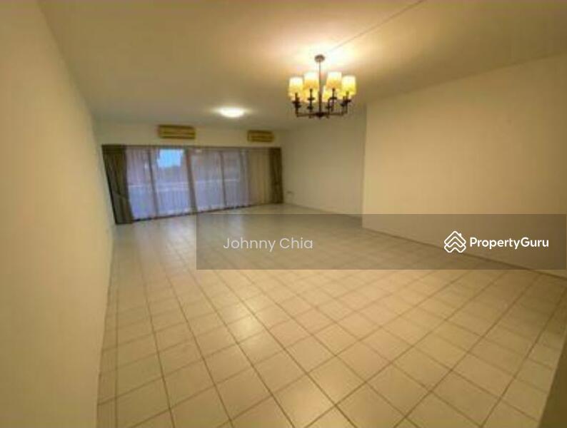 Prop-GPT: Condominium: D09 Cairnhill The Cairnhill