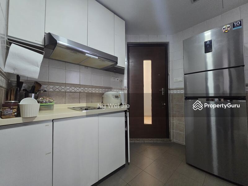 Condominium for Rent: D16, 469976