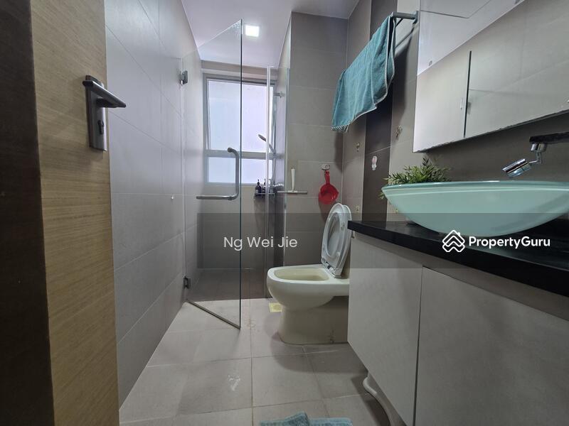 Condominium for Rent: D16, 469976