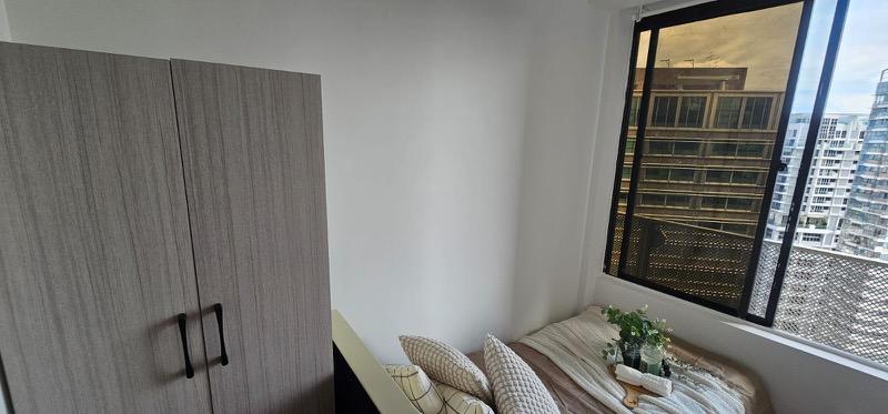 Apartment for Rent, International Plaza Apartment Room Rental, $1,299, 1 Bed 1 Bath 150 sqft $8.66 psf, SGD 1,299